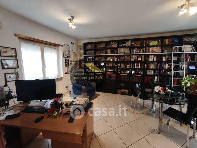 Villa in residenziale in Via del Pecile 18
