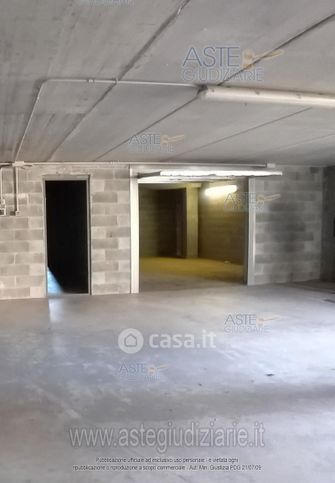 Box/posto auto in residenziale in Corso Re Arduino 86