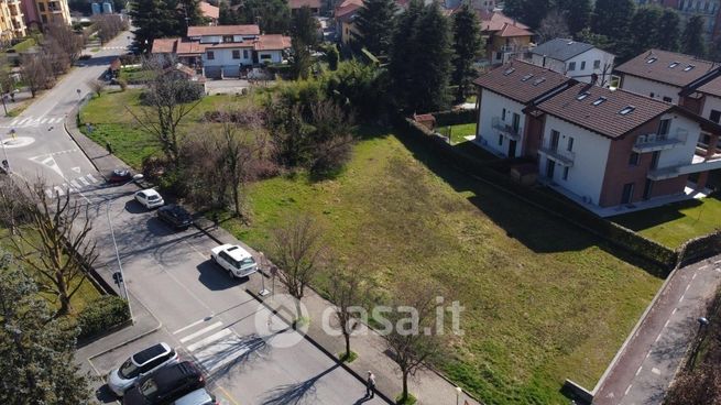 Terreno edificabile in residenziale in Via Stelvio