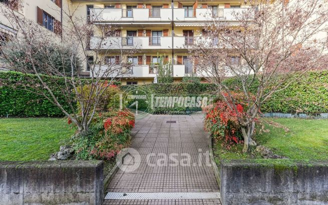 Appartamento in residenziale in Via L. Agrati 20