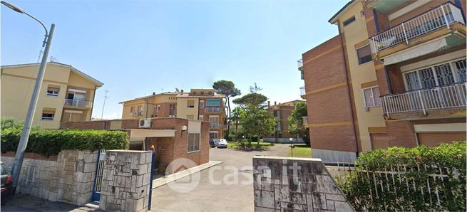 Appartamento in residenziale in Via Caorle 19