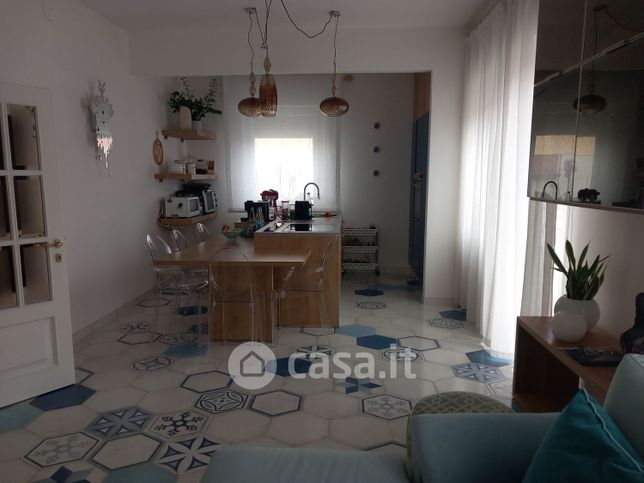 Appartamento in residenziale in Via Marco Minghetti