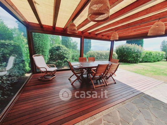 Rustico/casale in residenziale in Via Castellina