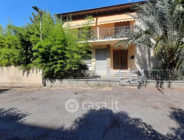 Appartamento in residenziale in Via Armido Sanesi