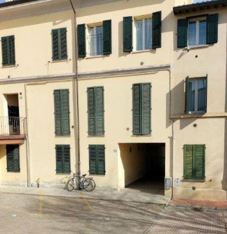 Casa indipendente in residenziale in Viale Bologna 10