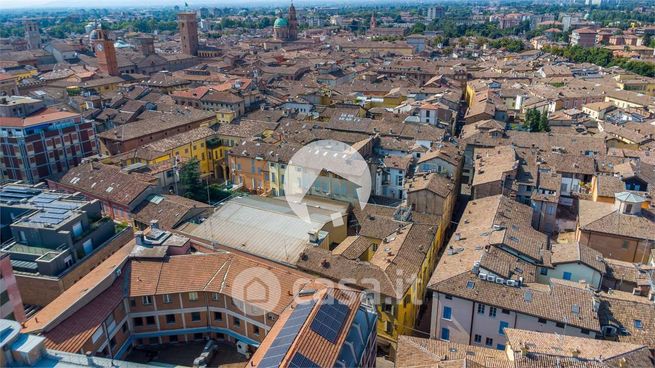 Ufficio in commerciale in Via San Rocco 10