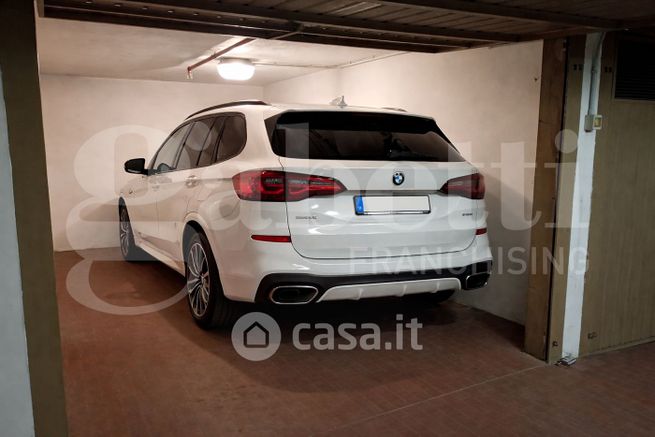 Box/posto auto in residenziale in Via San Marco