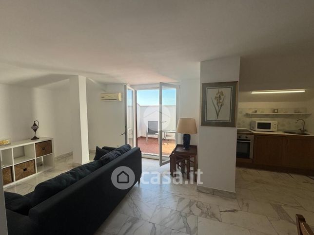 Appartamento in residenziale in Via del Serafico 149