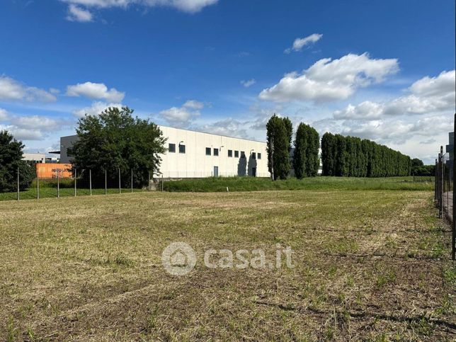 Terreno edificabile in residenziale in Via Isonzo