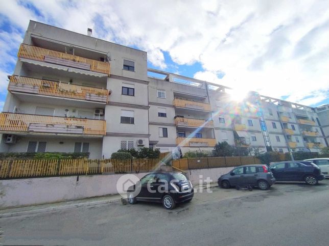 Appartamento in residenziale in Via Monte D'Alba 15