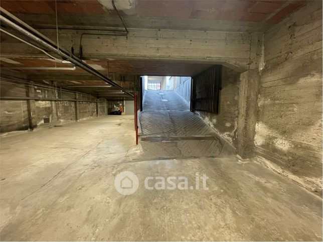Box/posto auto in residenziale in Via Goito 9
