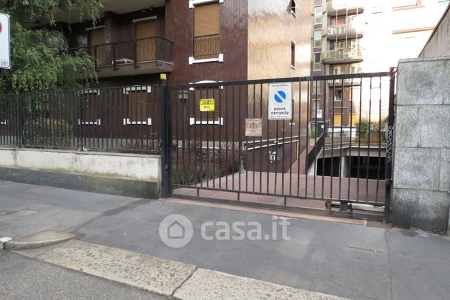 Box/posto auto in residenziale in Via Giacomo Soldati 8