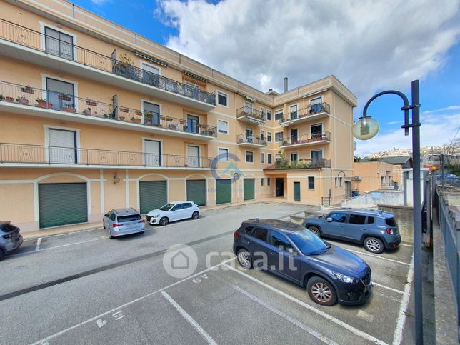 Appartamento in residenziale in Viale Cassiodoro 25