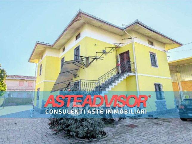 Casa indipendente in residenziale in Via Giovanni Amendola 556