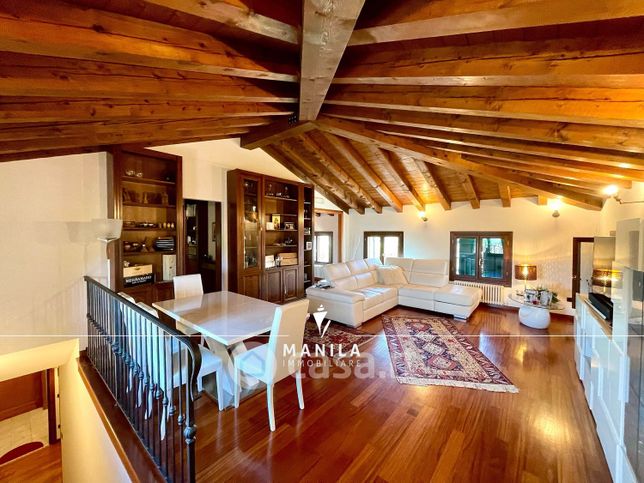Appartamento in residenziale in Via Rocchette