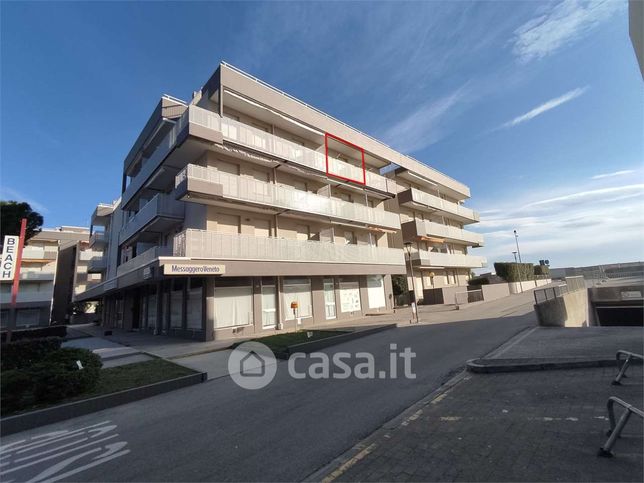 Appartamento in residenziale in Via Timavo 52