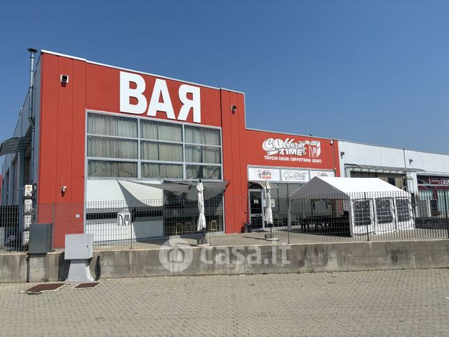 Capannone in commerciale in Strada della Mandria 5