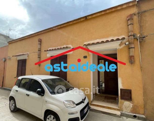 Appartamento in residenziale in Via degli Argonauti 15