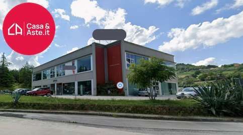 Capannone in commerciale in Via Ettore Majorana 1