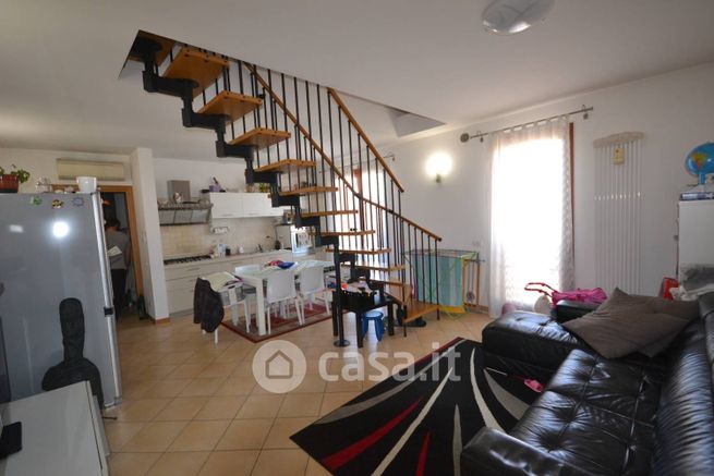 Appartamento in residenziale in Via F