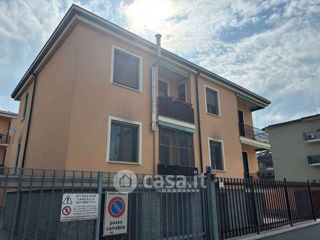 Appartamento in residenziale in Via Achille Grandi 5