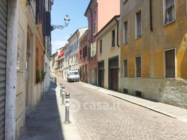 Appartamento in residenziale in Borgo Onorato 17