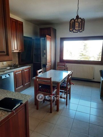 Appartamento in residenziale in Viale Margherita 231