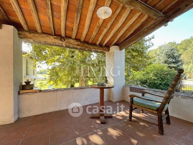 Rustico/casale in residenziale in Via per Camaiore 5676