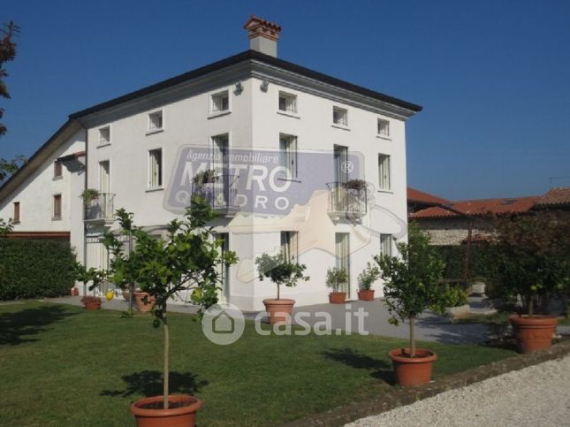 Casa bi/trifamiliare in residenziale in Via del Costo