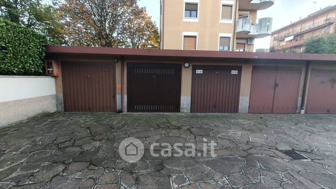 Garage/posto auto in residenziale in Via Carlo Pisacane