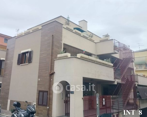 Appartamento in residenziale in Via Bari 10