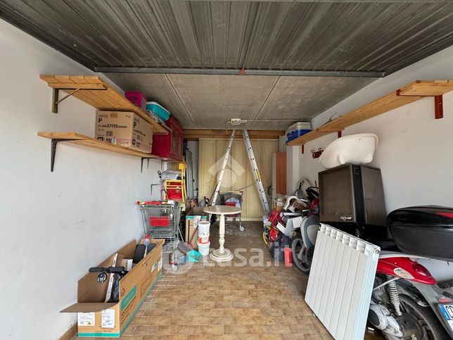 Box/posto auto in residenziale in Piazzetta del Gelso 9