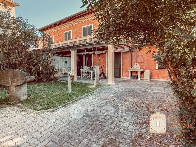 Villa in residenziale in Viale Roma