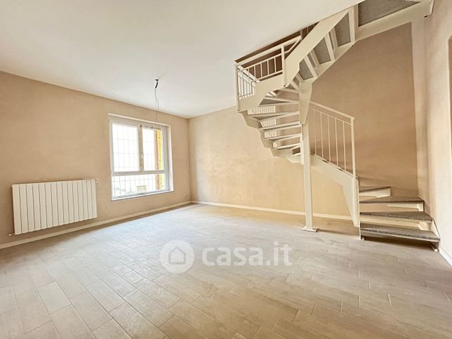 Appartamento in residenziale in Via Madonna 4