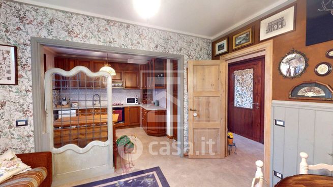 Appartamento in residenziale in Via Vigole 61