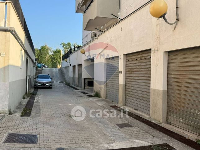 Box/posto auto in residenziale in Via Salvemini 48