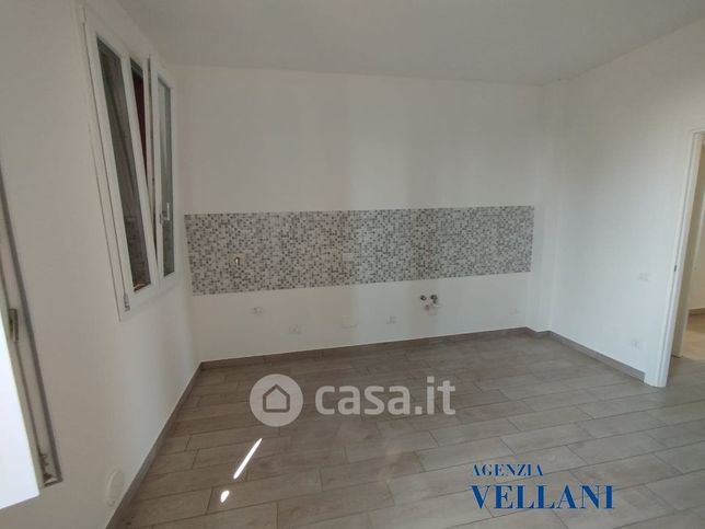 Casa indipendente in residenziale in 