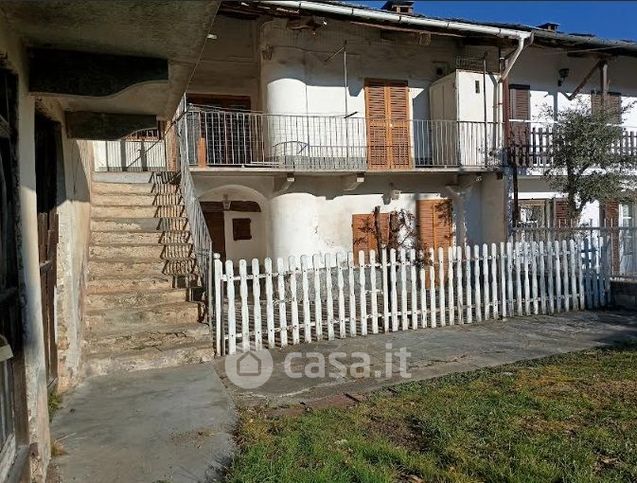 Casa indipendente in residenziale in Via IV Novembre 2