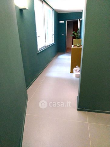 Ufficio in commerciale in Via Roma