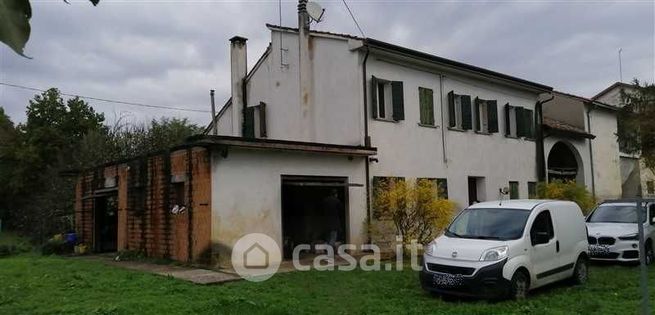 Rustico/casale in residenziale in Via Zagaria 37