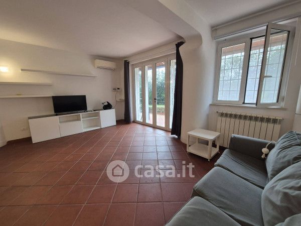 Appartamento in residenziale in Via Sirmione 43