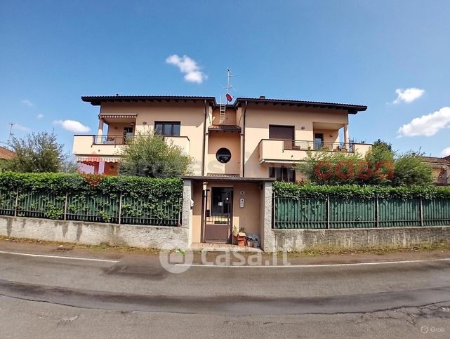 Appartamento in residenziale in Via Ippolito Nievo 14