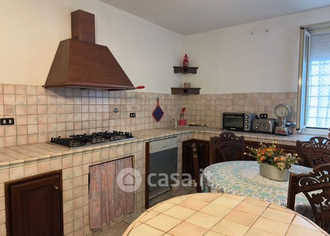 Appartamento in residenziale in Via AlÃ¬ 54