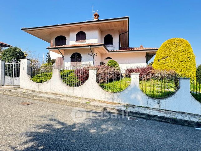 Villa in residenziale in Via Diego Garoglio 28