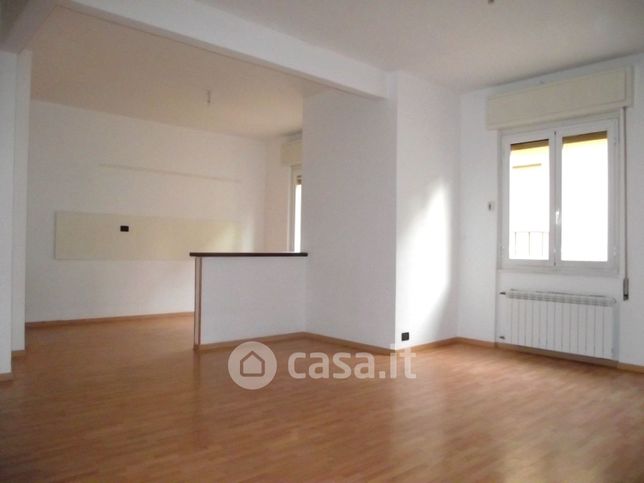 Appartamento in residenziale in Via Giosuè Carducci