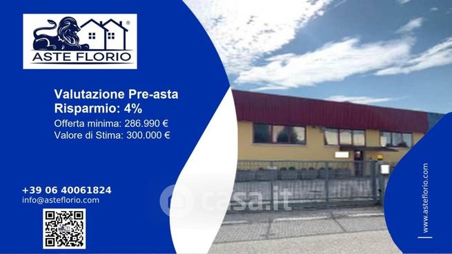 Capannone in commerciale in Via delle Industrie 8 /b