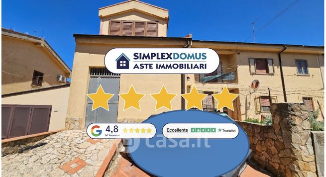 Appartamento in residenziale in Via Villapriolo