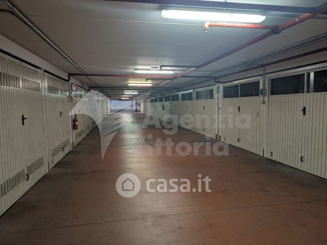 Box/posto auto in residenziale in Via alla Stazione