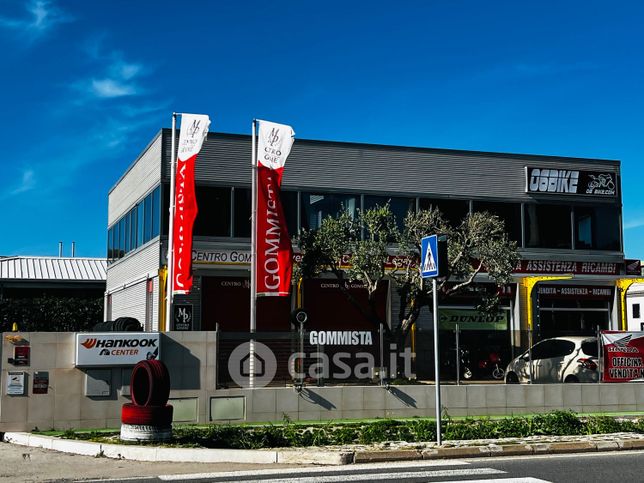 Ufficio in commerciale in Via del Mare