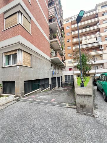 Garage/posto auto in residenziale in Via Angelo Emo 162